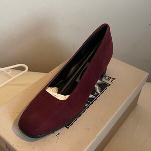 Rockport Wine Colored Suede Heels